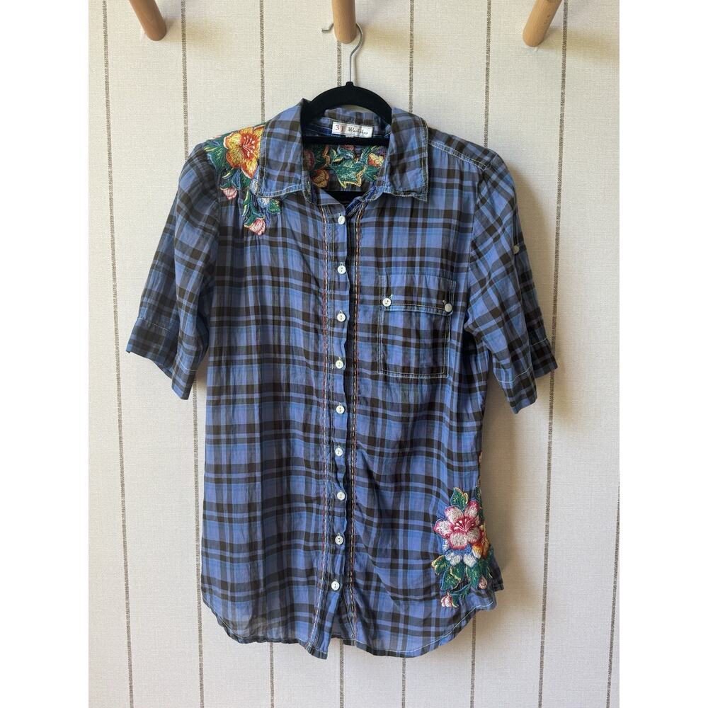 3J Workshop Johnny Was Plaid Button Up Blouse Short Sleeve Blue Medium Floral